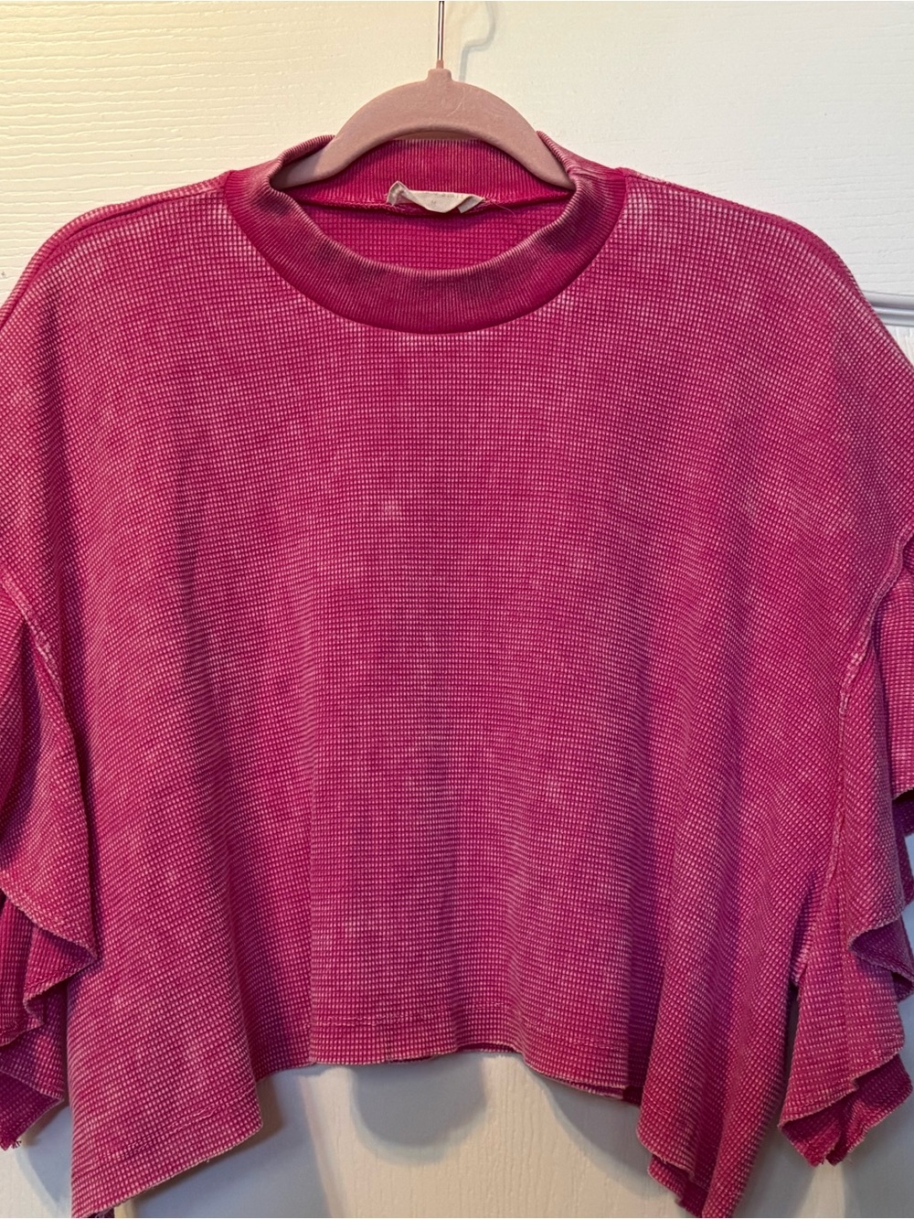 Altar’d State Women's Oversized Fuchsia Ruffle Sleeve Pullover Top Sz M